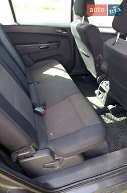 Минивэн Opel Zafira 2011 в 