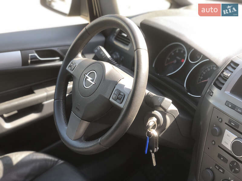 Мінівен Opel Zafira 2005 в Ковелі