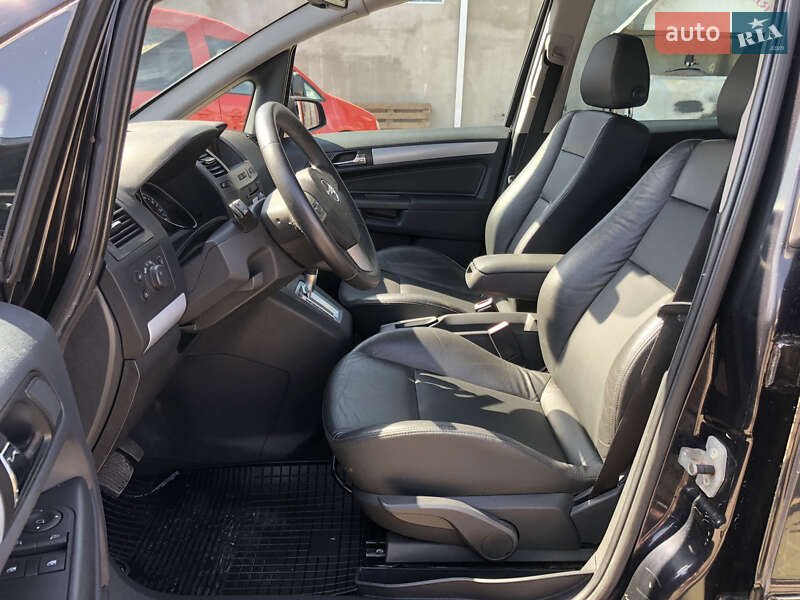 Мінівен Opel Zafira 2005 в Ковелі