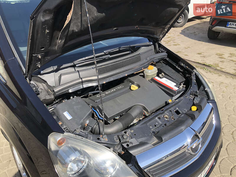 Мінівен Opel Zafira 2005 в Ковелі