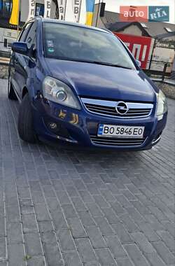 Минивэн Opel Zafira 2009 в Тернополе