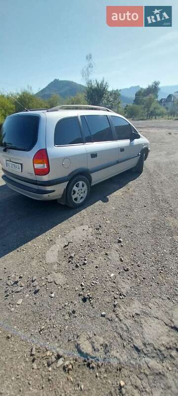 Минивэн Opel Zafira 2001 в Межгорье