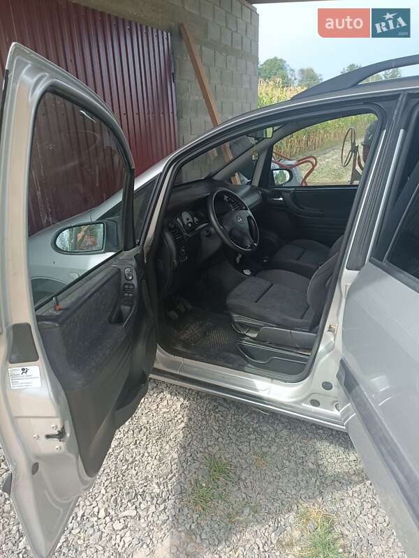 Мінівен Opel Zafira 2001 в Ратному