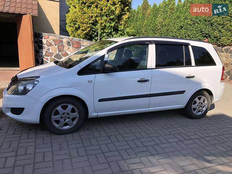 Мінівен Opel Zafira 2009 в Липовці