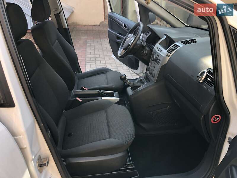 Мінівен Opel Zafira 2009 в Липовці