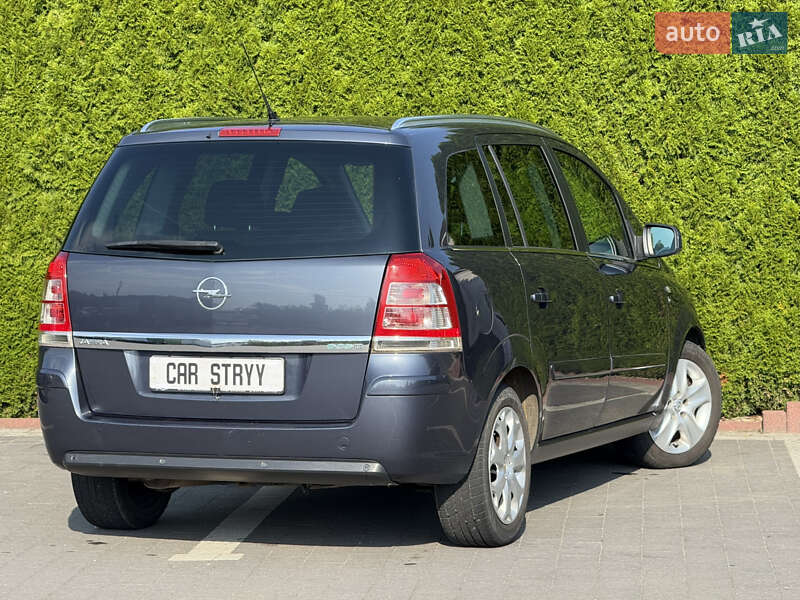 Мінівен Opel Zafira 2010 в Стрию