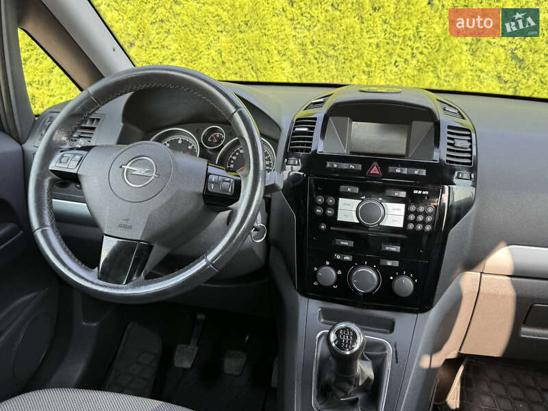 Мінівен Opel Zafira 2010 в Стрию
