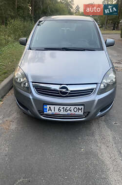 Мінівен Opel Zafira 2010 в Києві