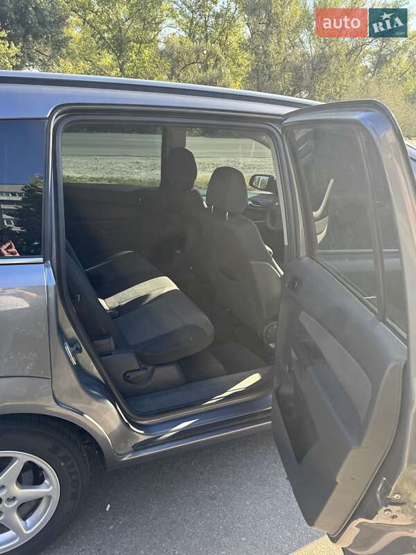 Минивэн Opel Zafira 2005 в Кременчуге