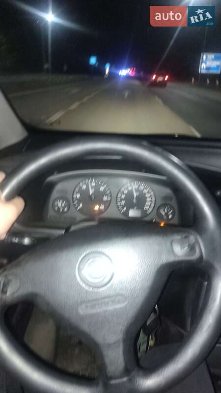 Минивэн Opel Zafira 2003 в Киеве фото 3 Минивэн Opel Zafira 2003 в Киеве