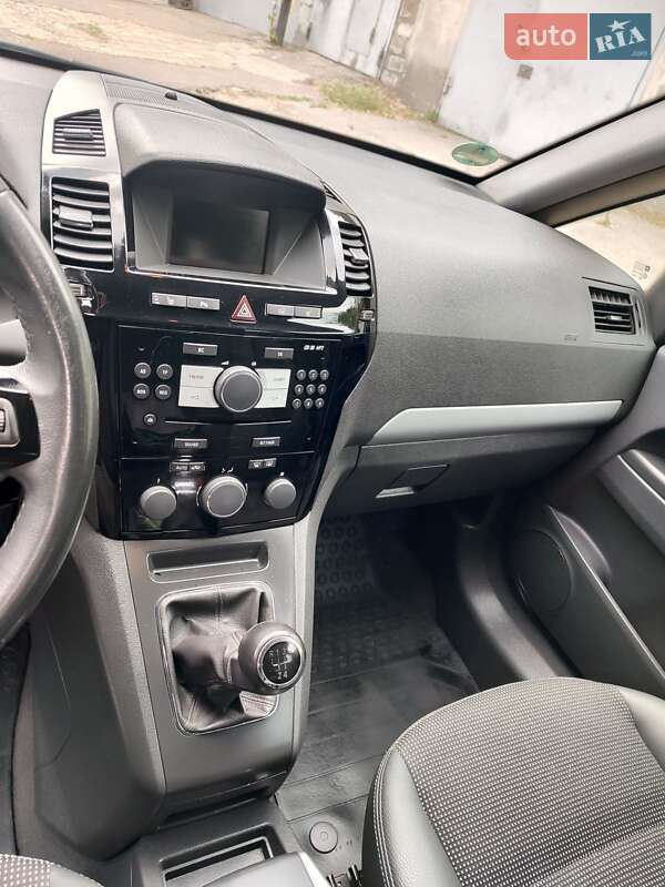 Минивэн Opel Zafira 2011 в Каменском