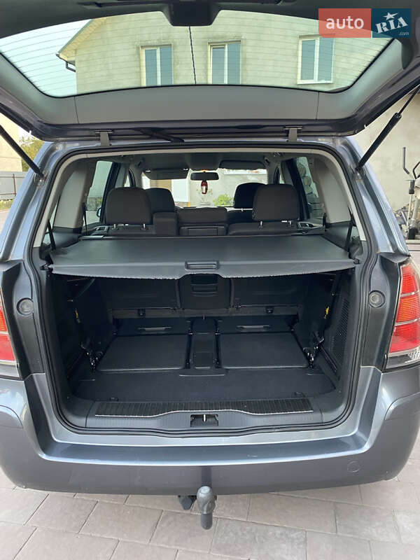 Мінівен Opel Zafira 2007 в Куликові