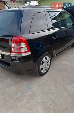 Минивэн Opel Zafira 2008 в 