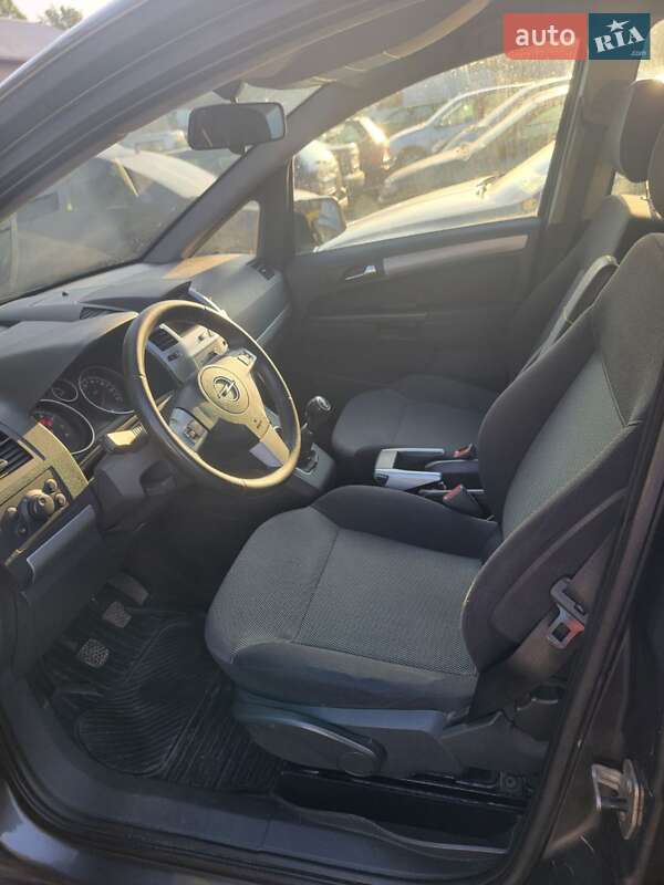 Минивэн Opel Zafira 2009 в Львове