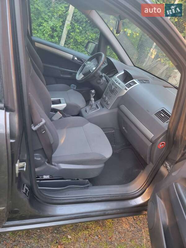 Минивэн Opel Zafira 2009 в Львове