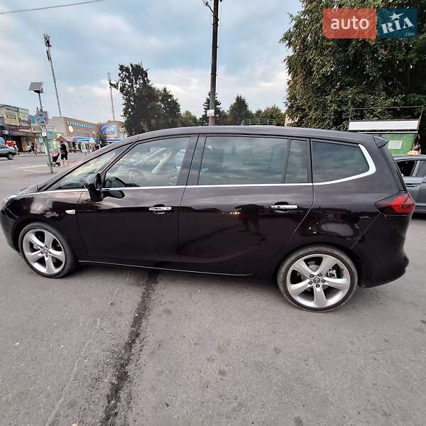Минивэн Opel Zafira 2011 в Мерефа