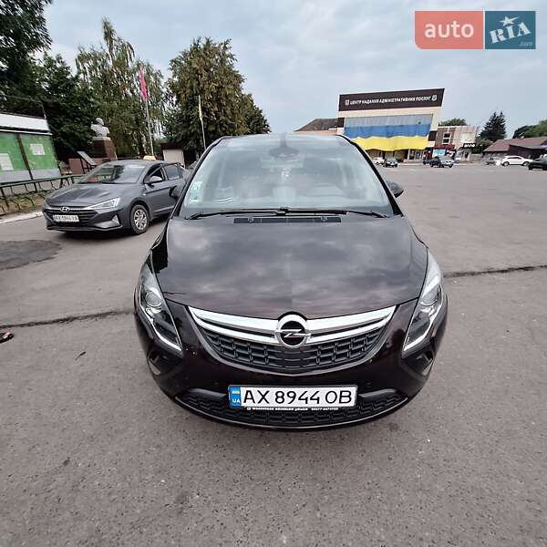 Минивэн Opel Zafira 2011 в Мерефа