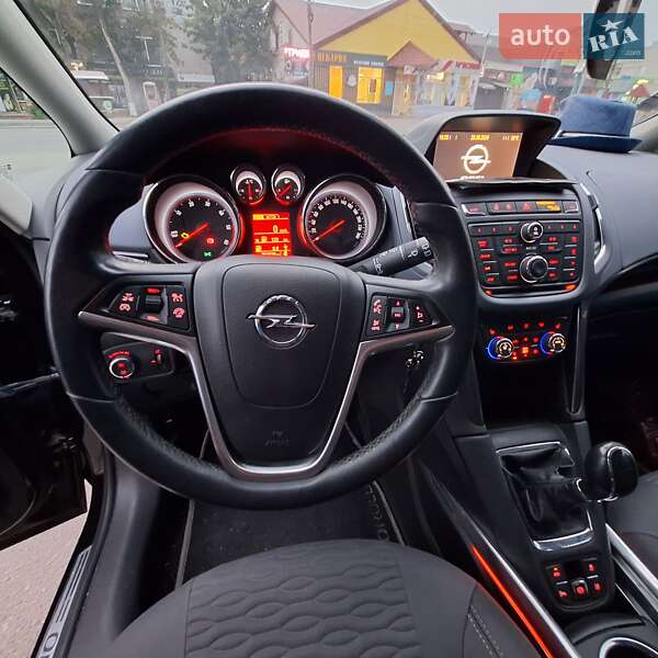Минивэн Opel Zafira 2011 в Мерефа