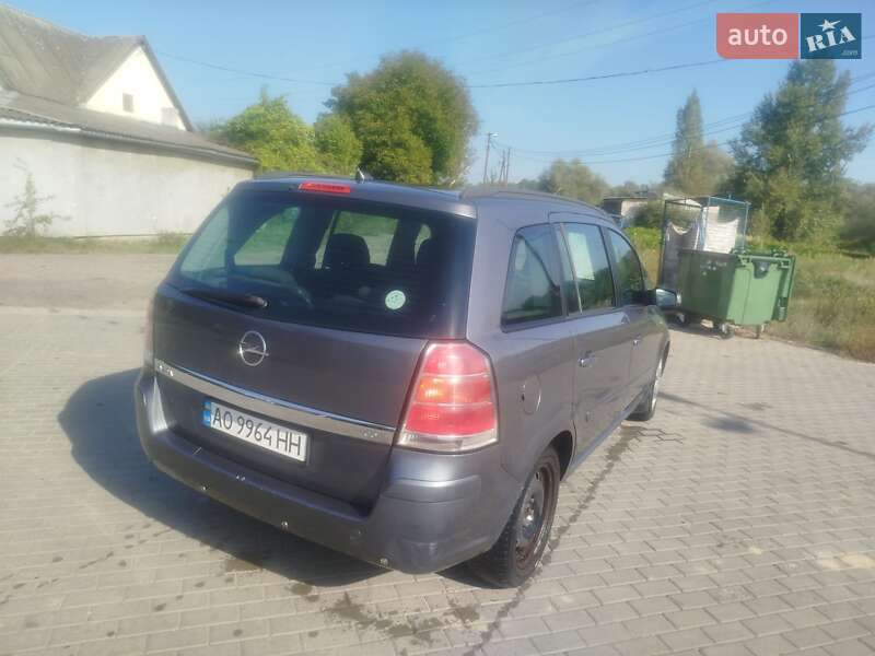 Минивэн Opel Zafira 2006 в Тячеве фото 4 Минивэн Opel Zafira 2006 в Тячеве