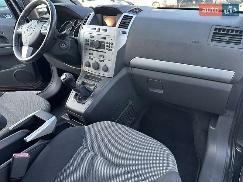 Минивэн Opel Zafira 2009 в Коростене фото 30 Минивэн Opel Zafira 2009 в Коростене