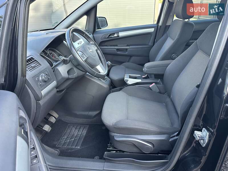 Минивэн Opel Zafira 2009 в Коростене фото 32 Минивэн Opel Zafira 2009 в Коростене