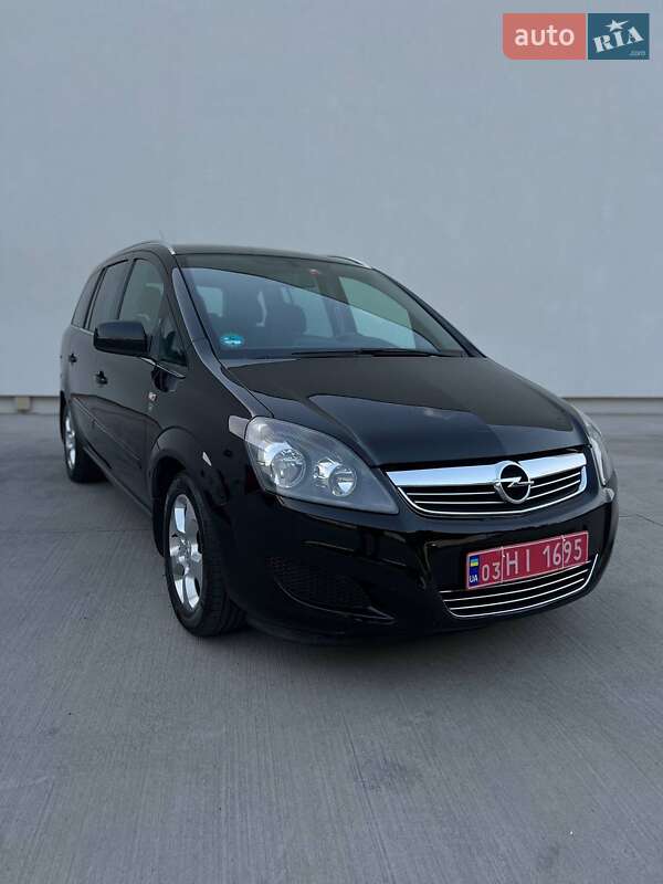 Opel Zafira 2010 Opel Zafira 2010