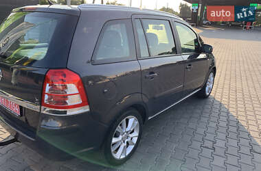 Минивэн Opel Zafira 2012 в 