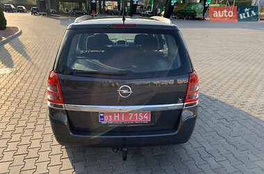 Минивэн Opel Zafira 2012 в 