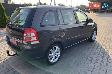 Минивэн Opel Zafira 2012 в 