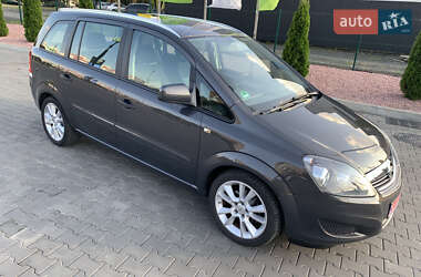 Минивэн Opel Zafira 2012 в 