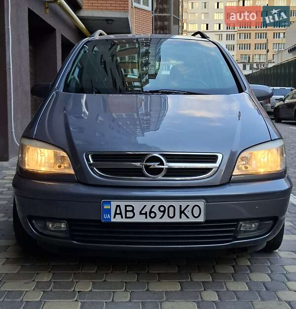 Минивэн Opel Zafira 2005 в 
