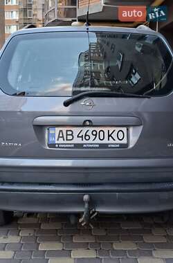 Минивэн Opel Zafira 2005 в 