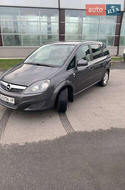 Мінівен Opel Zafira 2010 в Золотоноші