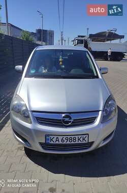 Минивэн Opel Zafira 2010 в Киеве