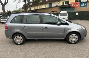 Минивэн Opel Zafira 2007 в 