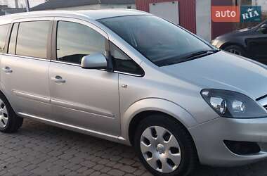 Минивэн Opel Zafira 2012 в Дрогобыче