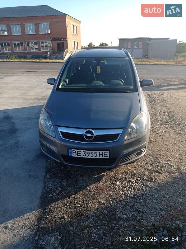 Минивэн Opel Zafira 2006 в Первомайске
