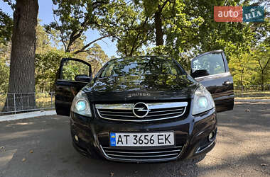 Минивэн Opel Zafira 2009 в 