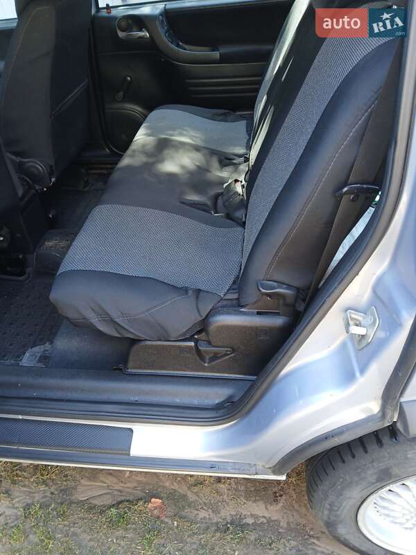 Мінівен Opel Zafira 2002 в Сновську