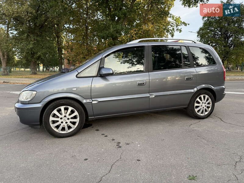 Минивэн Opel Zafira 2004 в Виннице