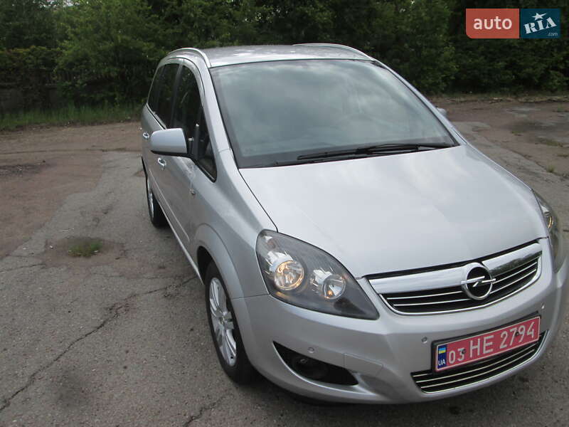 Opel Zafira 2012 Opel Zafira 2012