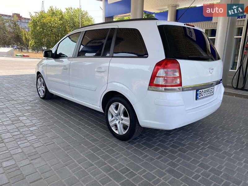 Минивэн Opel Zafira 2009 в Николаеве