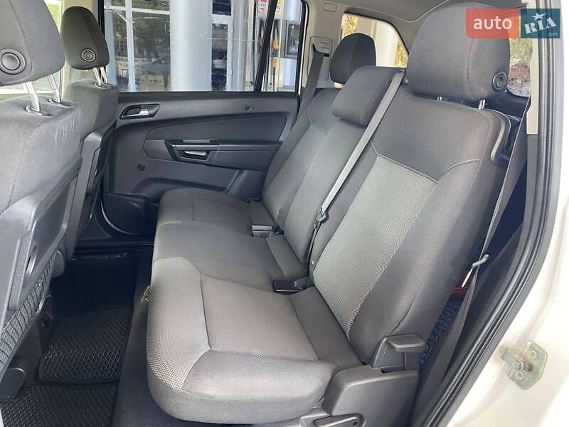 Минивэн Opel Zafira 2009 в Николаеве