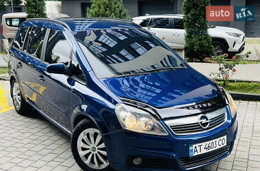 Минивэн Opel Zafira 2006 в 