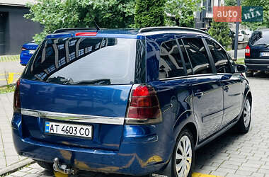 Минивэн Opel Zafira 2006 в 