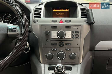 Минивэн Opel Zafira 2006 в 