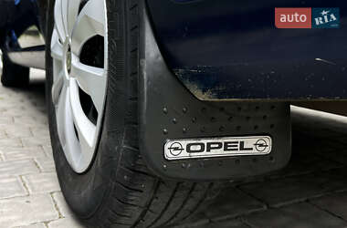 Минивэн Opel Zafira 2006 в 