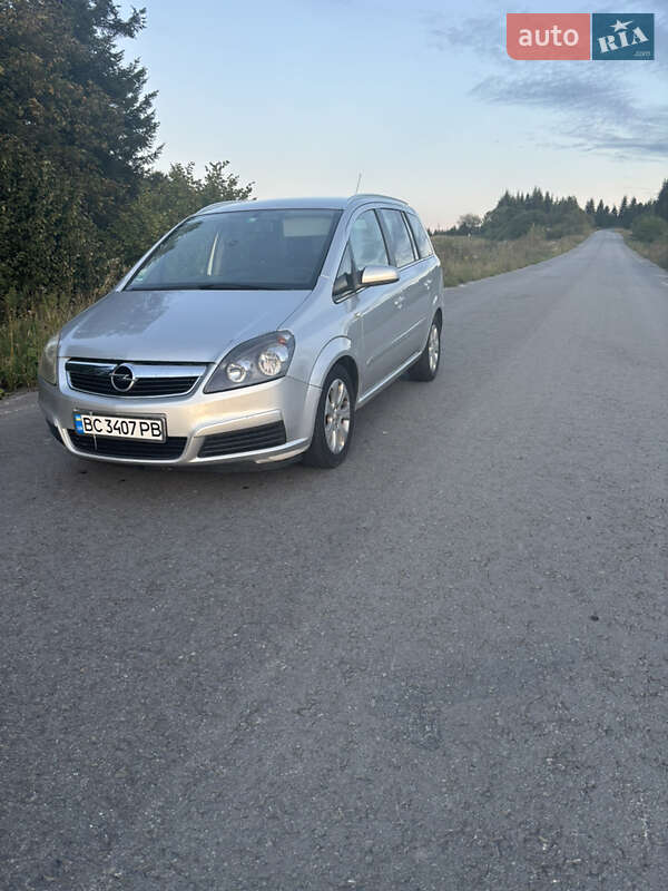 Минивэн Opel Zafira 2007 в Турке
