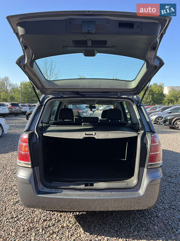 Мінівен Opel Zafira 2006 в Черкасах