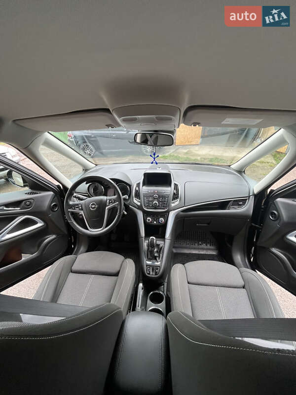 Минивэн Opel Zafira 2014 в Дрогобыче